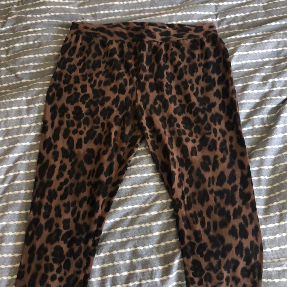 Cheetah print leggings
